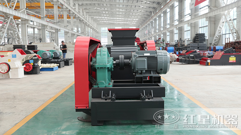 齒輥破碎機所配置的電機細(xì)節(jié)圖