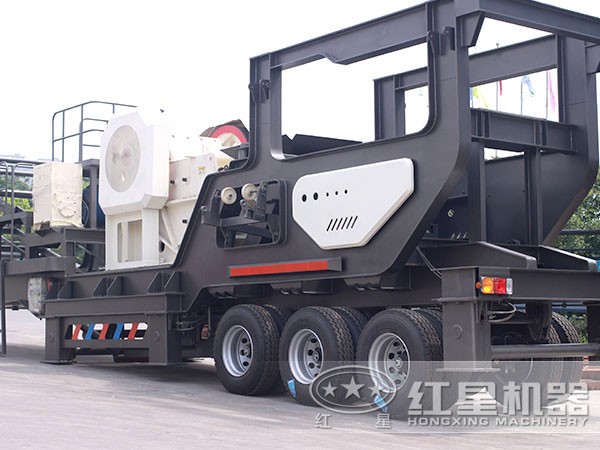 車(chē)載移動(dòng)碎石機(jī)