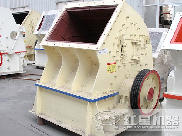 時產(chǎn)150噸錘式破石機(jī)_碎石機(jī)