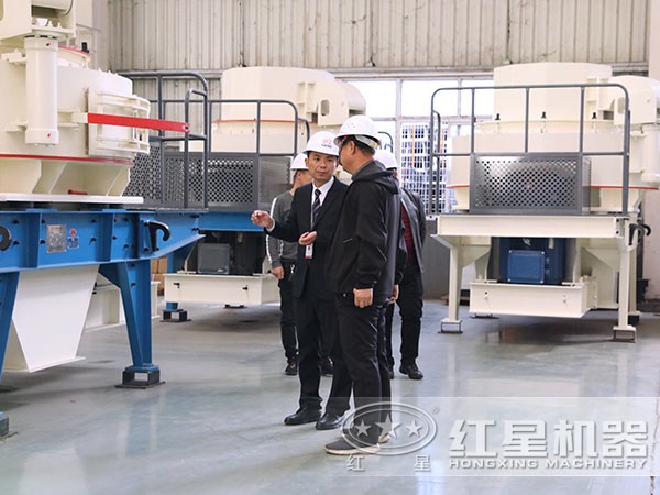 鵝卵石打沙機(jī)，用戶(hù)參觀現(xiàn)場(chǎng)