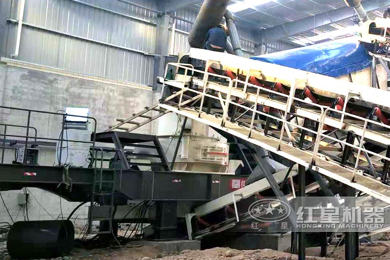 小型移動河卵石制砂機現(xiàn)場展示