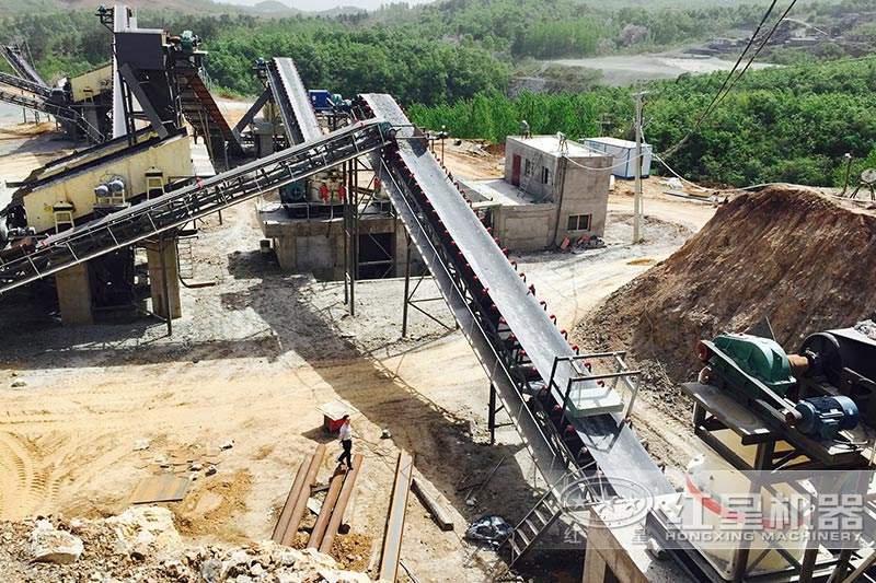 打石子機器生產(chǎn)現(xiàn)場