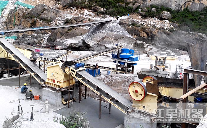 機(jī)制砂加工設(shè)備現(xiàn)場