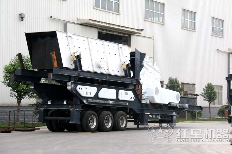 移動反擊式破碎站，上圖